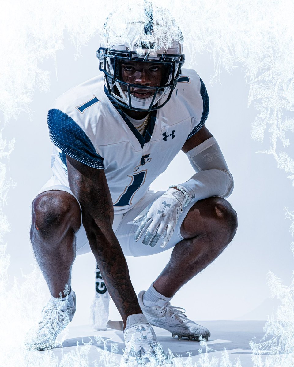 𝐀 𝐬𝐭𝐨𝐫𝐦 𝐢𝐬 𝐜𝐨𝐦𝐢𝐧𝐠. ☔️🧊⛈️ 

#AllRoadsLeadToTheHill | #ILY | #GoBigBlue