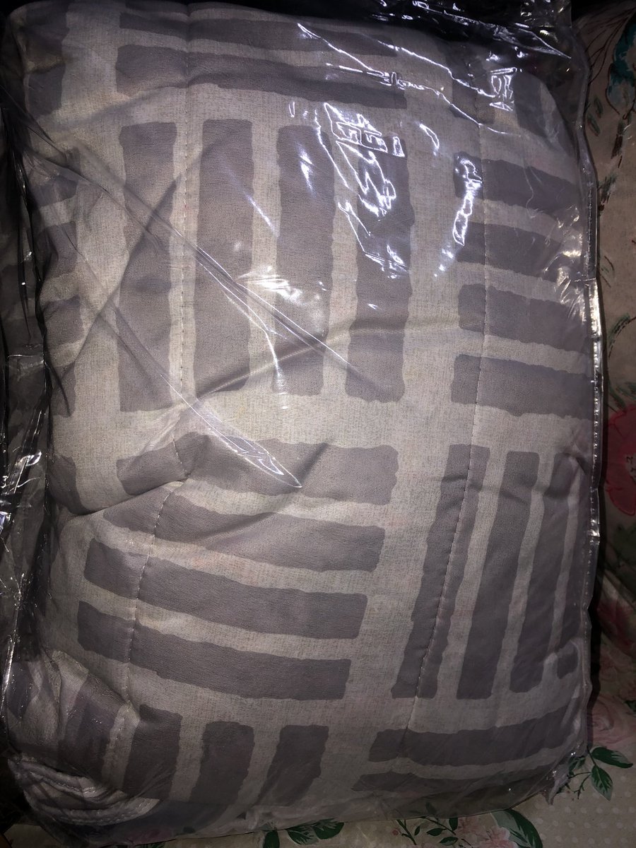 thay00673823's tweet photo. Kit edredom 5 peças
Tamanho: Casal 
90$ https://t.co/kmRO5Qcc9t