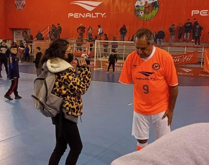 🖤 Imposible describir con palabras este terrible y doloroso momento. Hoy nos toca despedirte inesperadamente y toda la familia de la Ola Naranja se encuentra consternada 🖤 ¡Hasta siempre Romi, jamás te vamos olvidar! 🖤