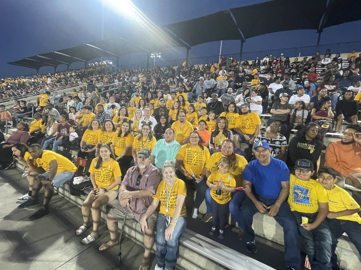 EdTechPrice's tweet image. More @HumbleISD_TE family here to honor our beautiful Emilia’s memory! #GoldFightWin @HumbleISD @LuciSchulz1