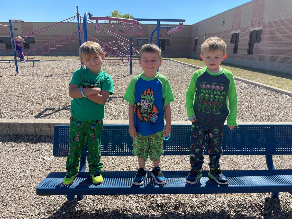 HPGarciaTISD's tweet photo. Pjammin For Kids With Cancer!! Thanks to everyone who donated and wore their pajamas to support a great cause! #GarciaStrong #TempleISDproud #PJammin @TempleISD https://t.co/whFoXZKt82