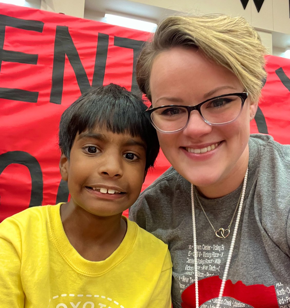 ᑕᗩᖇᖇIE ᗷᖇOᗯᑎ tweet media