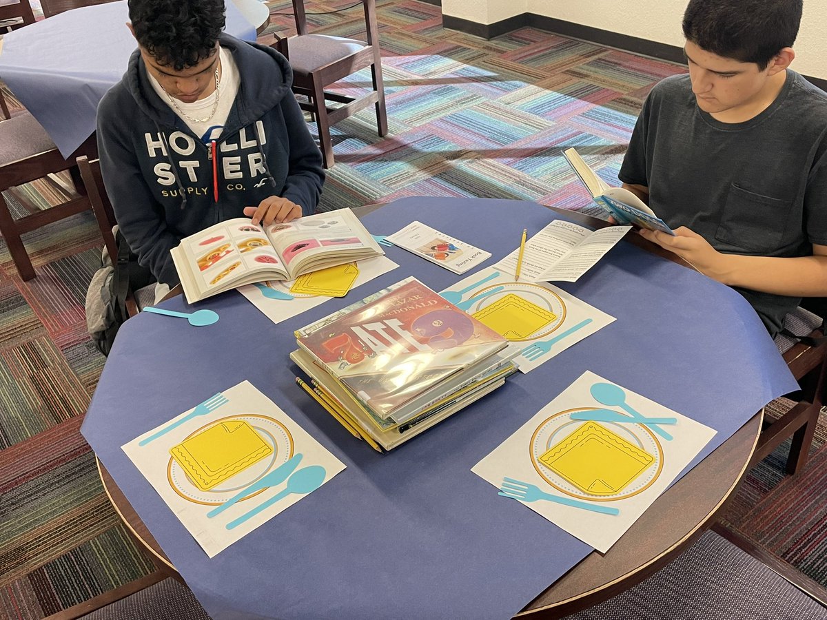 LibrarianAnGe's tweet photo. #EHS_Library ended the 9 weeks with a book tasting session. Thank you for visiting the Falcon Book 📚 Café
#SISD_Reads
#LibrarianBrags https://t.co/iHSmt0ily6