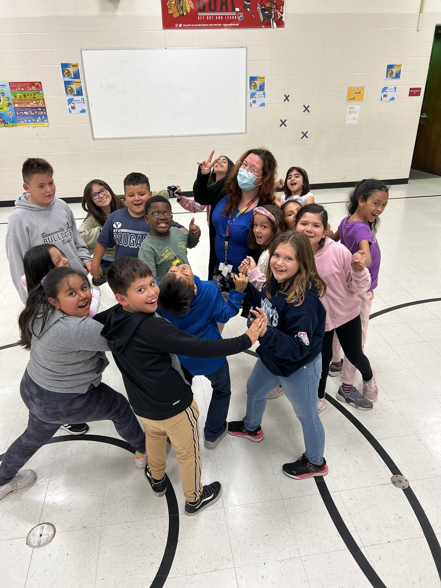 mswmusic37's tweet photo. Panther players hard at work with creating shapes and working as teams. #drama #asd4all #lppanthers https://t.co/O4zs04Qo5H