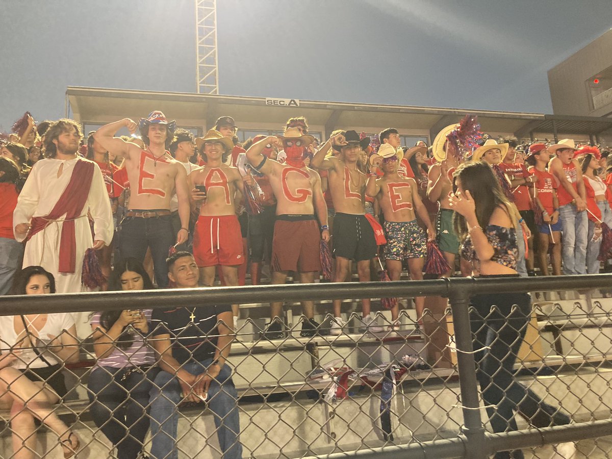 VMHSEagles's tweet image. Let’s go Eagles! #EagleFlightCrew #EaglePride #HOCO2022