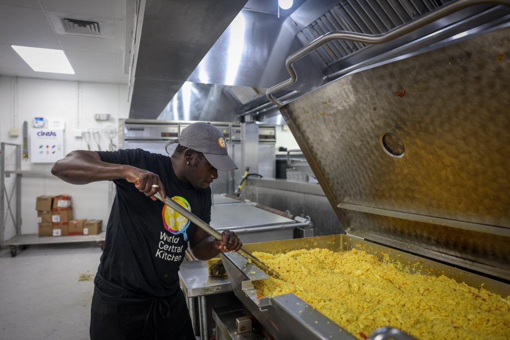 WCKitchen's tweet photo. In two days of cooking after #HurricaneIan, WCK’s Relief Team has served over 45,000 hot meals &amp; 14,000 sandwiches to impacted communities. Utilizing 🚁 transport, we’re bringing meals to areas cut off from roads as we continue scaling to reach more families. #ChefsForFlorida https://t.co/2EAofPsw0u