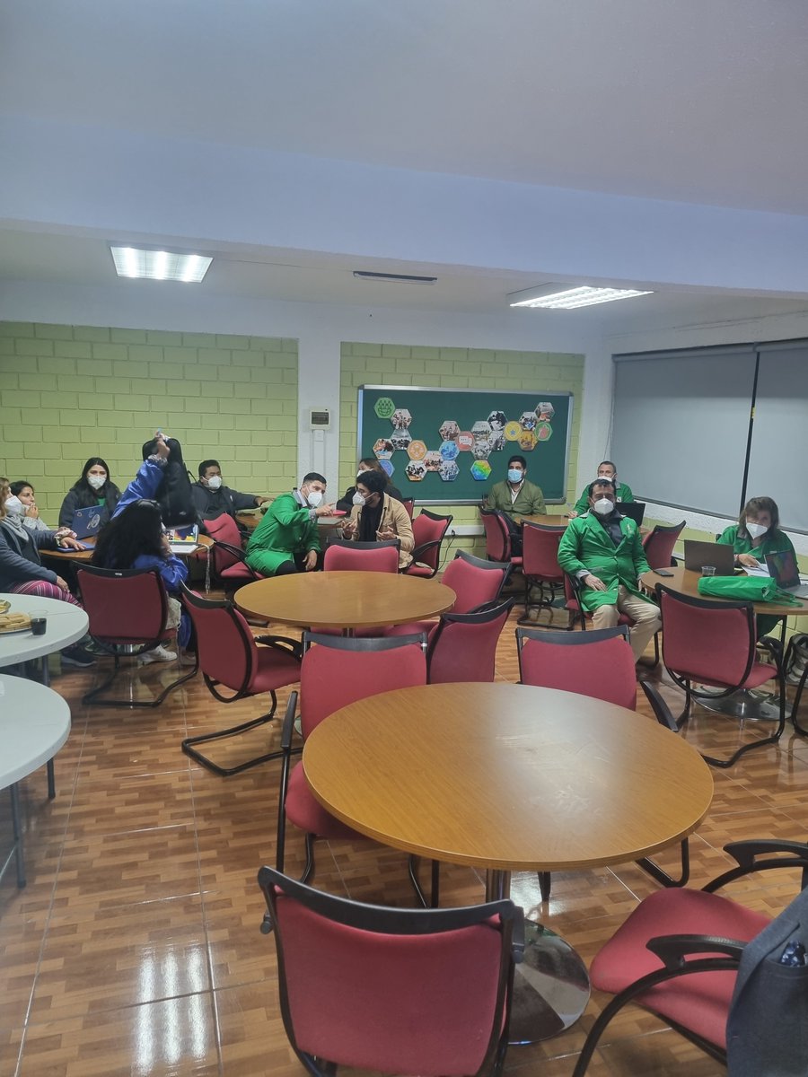 SchoolKronos's tweet photo. Producto de las nuevas medidas sanitarias que regirán a partir del 01/10/22, hoy la jornada EPJA del Colegio Kronos, realizó la capacitación de "protocolo de medidas sanitarias y vigilancia epidemiológica", a cargo del Sr. Yerko Balbontin Rosas, agradecemos su participación . https://t.co/0I3ESNthlX