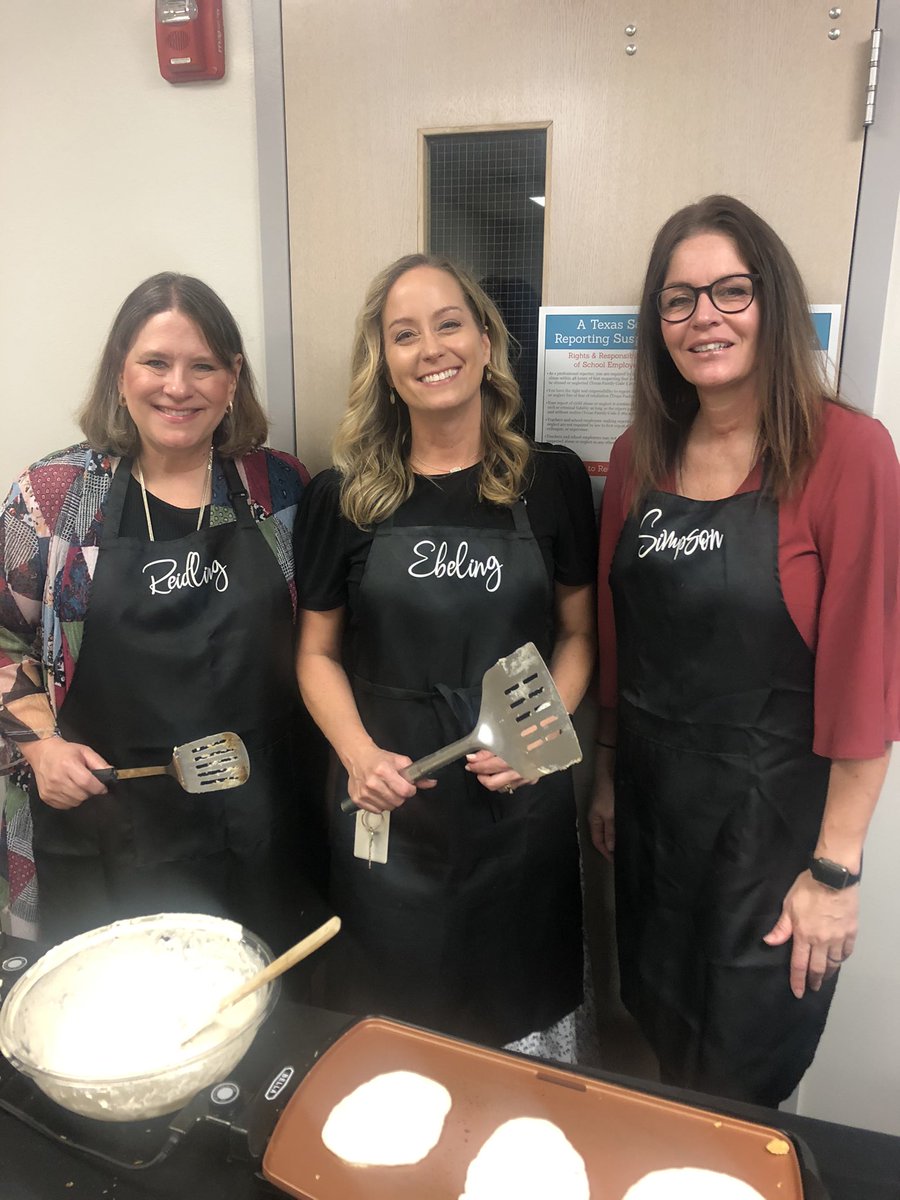 ebeling4u's tweet photo. @gheagles September 26th was National Pancake Day and we flipped for our staff!! 💕🦅🥞 https://t.co/TvlUYrmocC