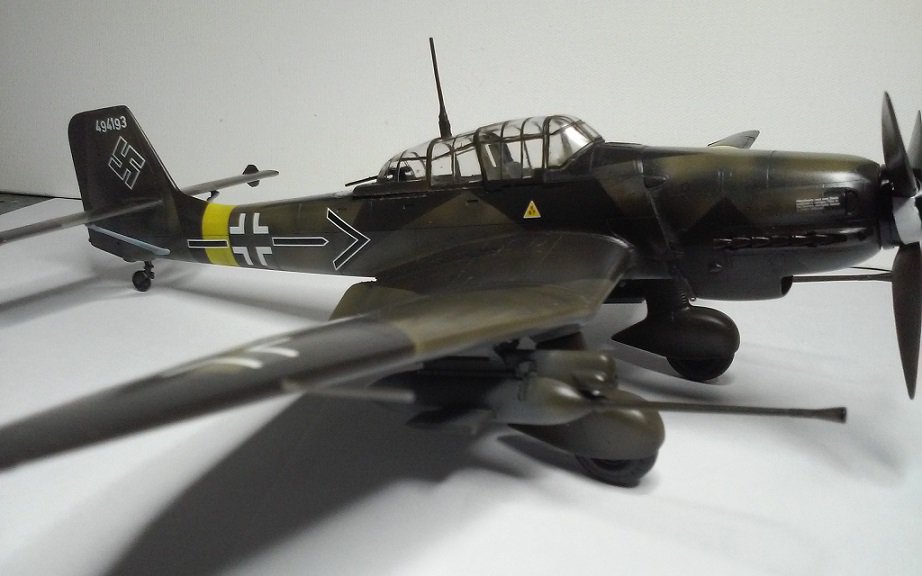 #今ドイツ空軍がアツいと聞いて 
Ju87 G-2 #ハセガワ 1/48 #ルフトバッフェ 
ハンス・ウルリッヒ・ルーデル大尉(大佐)搭乗機