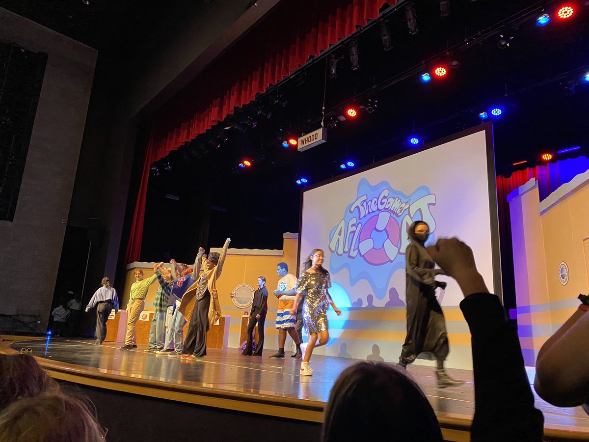 VJASpeechTeam's tweet photo. Congrats to the cast, crew, and production team on a fantastic freshmen show!! Special shout out to our VJA speech team members!! 🎉 https://t.co/H2wiQX6HM2