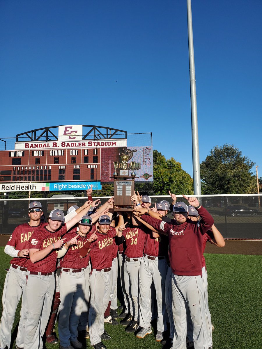 2022 Maroon and White Champions, the Maroon Team!