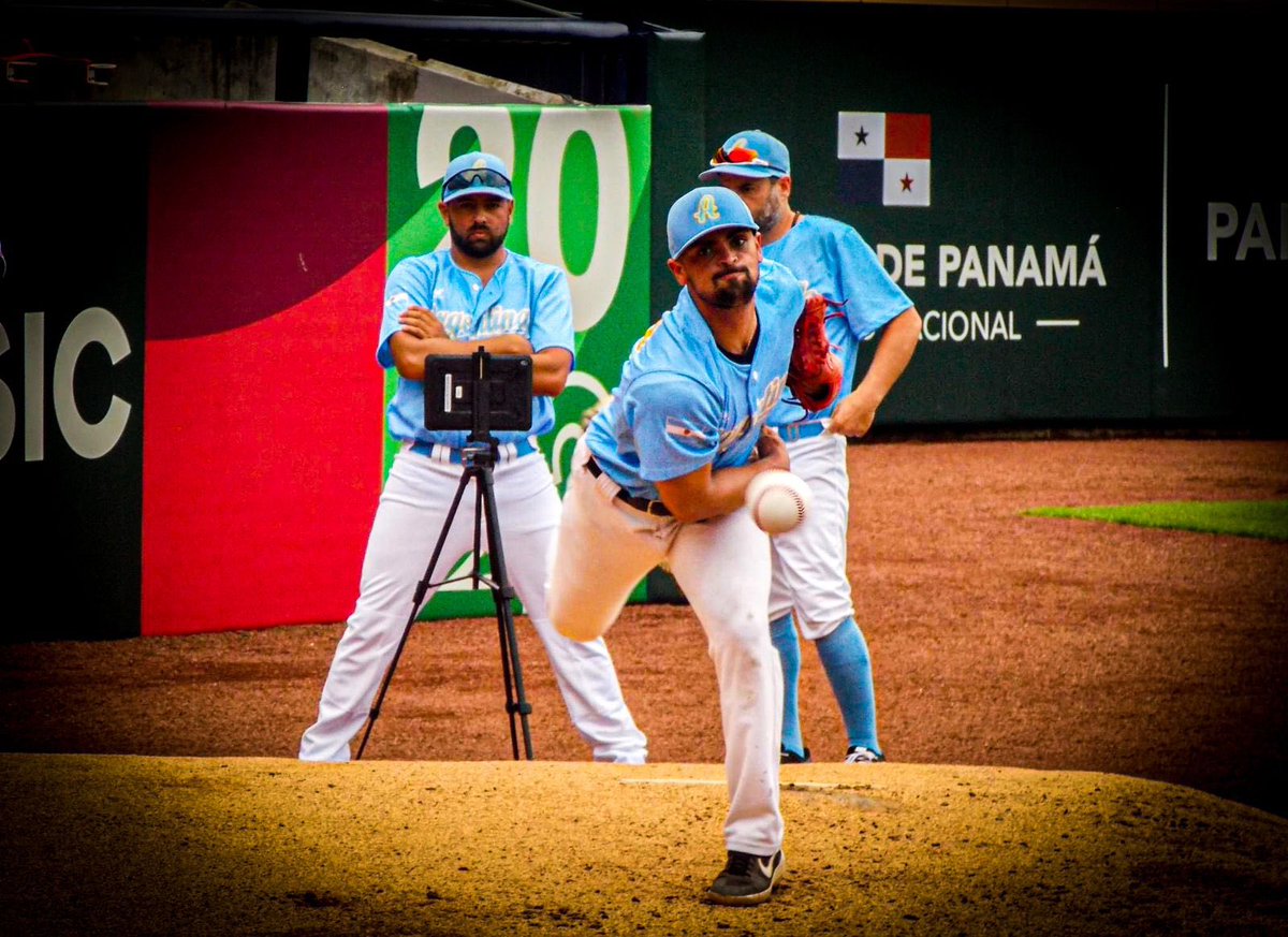 FerroOficial's tweet photo. Dos Verdolagas listos para hacer historia con @Argentinabeis ⚾💚

Desde las 22, Guido Monis y Carlos Giménez debutan ante Pakistán 🇵🇰 en el PreClásico Mundial, el torneo clasificatorio para la Copa del Mundo de béisbol 

EN VIVO ▶️ https://t.co/1qx4Hd31L7

¡VAMOS ARGENTINA! 🇦🇷 https://t.co/8but1dRFlb