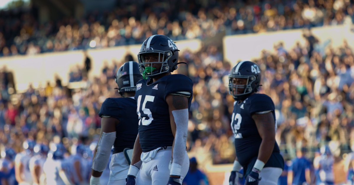 makmariie's tweet image. Sometimes 🫡