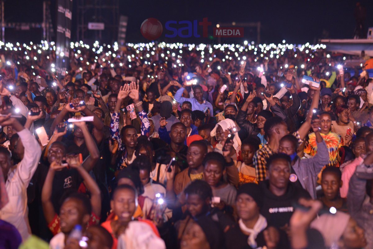 SaltTvUganda's tweet photo. HAPPENING NOW : Omusumba Bujjingo leero mu kusaba e Kololo mu kisaawe abagambye bawaniike wagulu touch zabwe nga bwe basaba #independencenight2022 #SaltFmUpdates https://t.co/KUezYabQqx