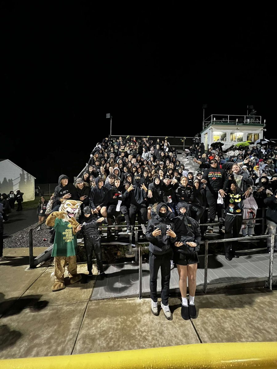 TheLitterBox__'s tweet photo. the cats… ROLL. BIG 35-6 WIN FOR THE GUYS. WELL DESERVED WIN. SHOUTOUT TY KLINE FOR STEPPING IN AND #DOINGHISJOB . JAIMIN PARKINSON IN CONFIRMED HIMOTHY. @theshoresavages @Bob_Badders @ShoreFbReport
rain or shine we here 😉 https://t.co/BZv8M1L8Z3