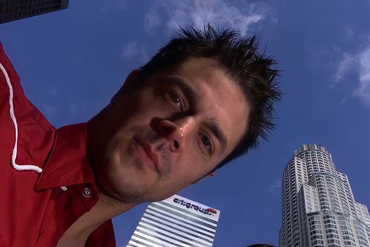 this picture reminds me of 9/11