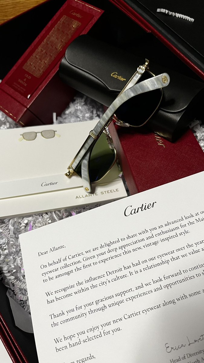 uncwhlgn's tweet image. legend in my city. 
🥹 #NoWords @Cartier 🏆
