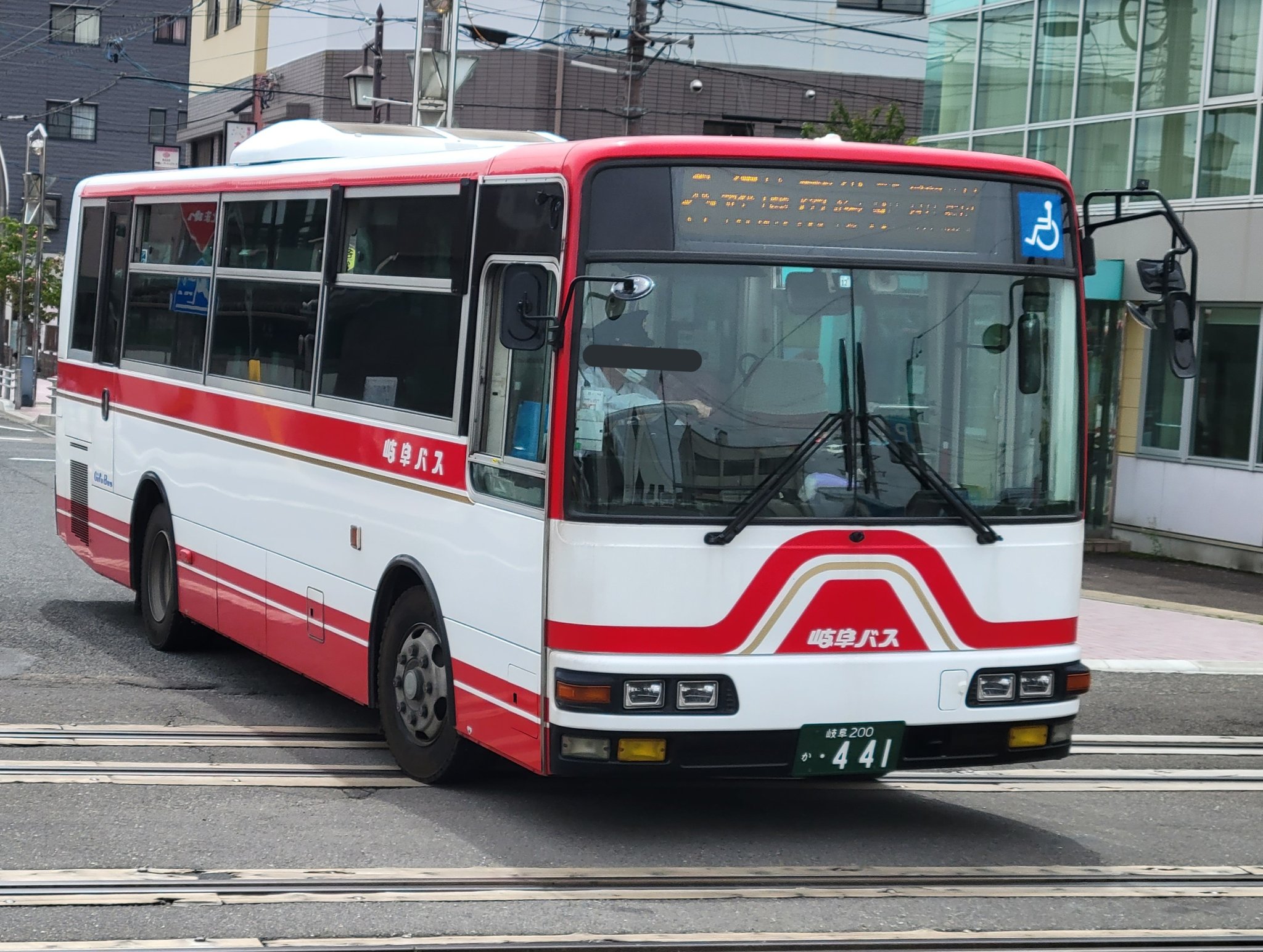 モックン on Twitter