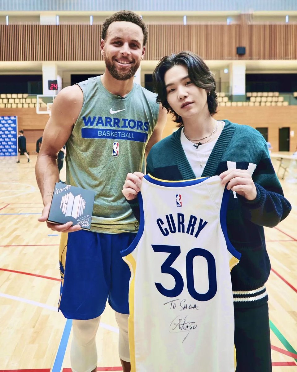 instagustd's tweet photo. 221001 | 🏀 https://t.co/xJDxgGrLtv