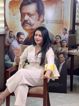 Image Indian Actress Poonam Bajwa Live Chat