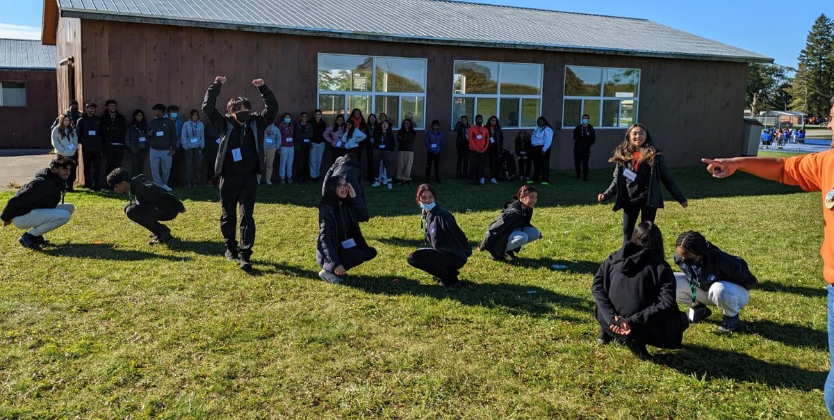 FMMtweets's tweet photo. 1/2πΉGreat Team-Building as our Student Leaders prepared for our upcoming Gr9 Camp DayπΉThanks to our @FMMSAC & @FMMPeerMentors for being so awesome & for Mr Ambida for his coordination!
#magicnation #wethemagic #theFMMdifference #studentengagement @robinsonwek3 @MrDeFreitasFMM https://t.co/hO9lxK8aFT