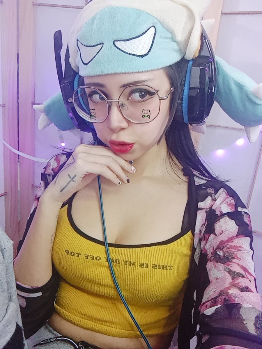 GotitazC's tweet photo. Traigo un gorrito!!! https://t.co/08aucOLNbF https://t.co/19En9goP3u