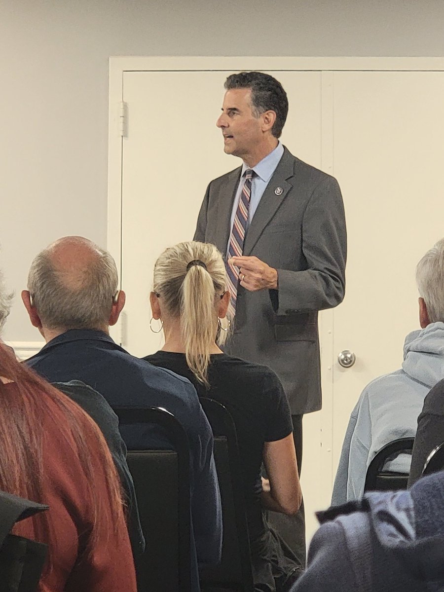 JohnSarbanes's tweet photo. It was great to join the Arnold Preservation Council and the Broadneck Council of Communities for their Candidate Night with residents of the Broadneck Peninsula. Your priorities are my priorities and I know we can find common ground. I hope to earn your vote in November! https://t.co/glpNQo6pa4