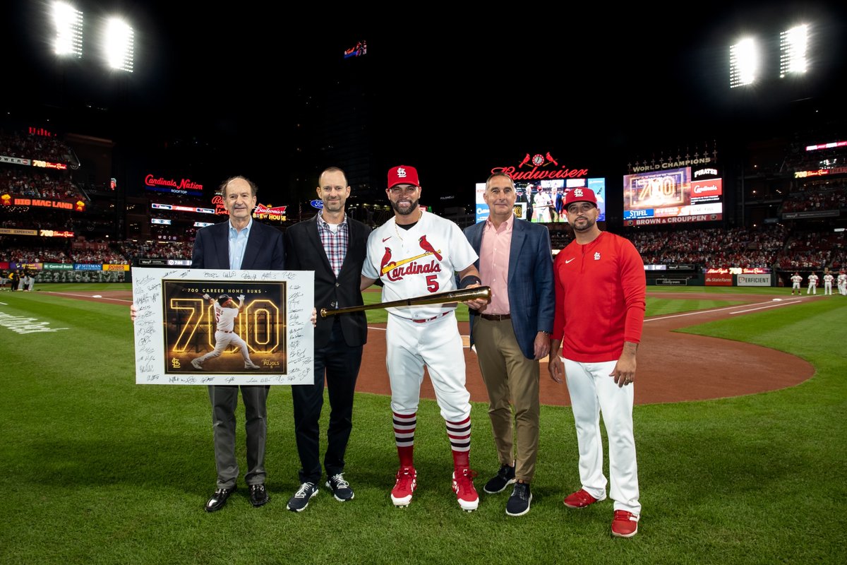 Cardinals's tweet photo. Congratulations on 700, @PujolsFive! https://t.co/ZgHF0N0vMC