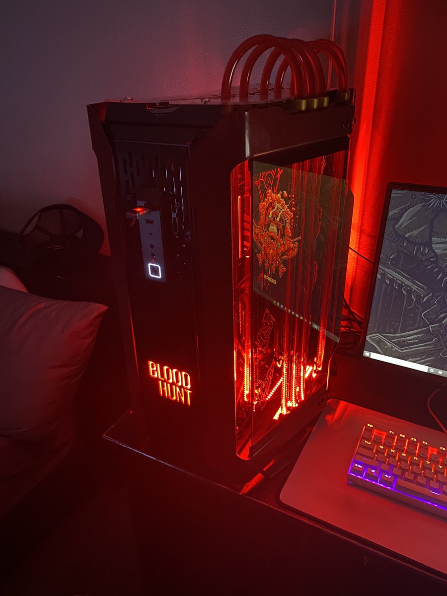 Very excited to have this absolutely monstrous <a href="/Bloodhunt/">Bloodhunt</a> rig finally set up. Big thank you, and huge shout out to <a href="/Combatglue/">Samir | Combatglue @sickleave🤕</a> for making sure that I received it!