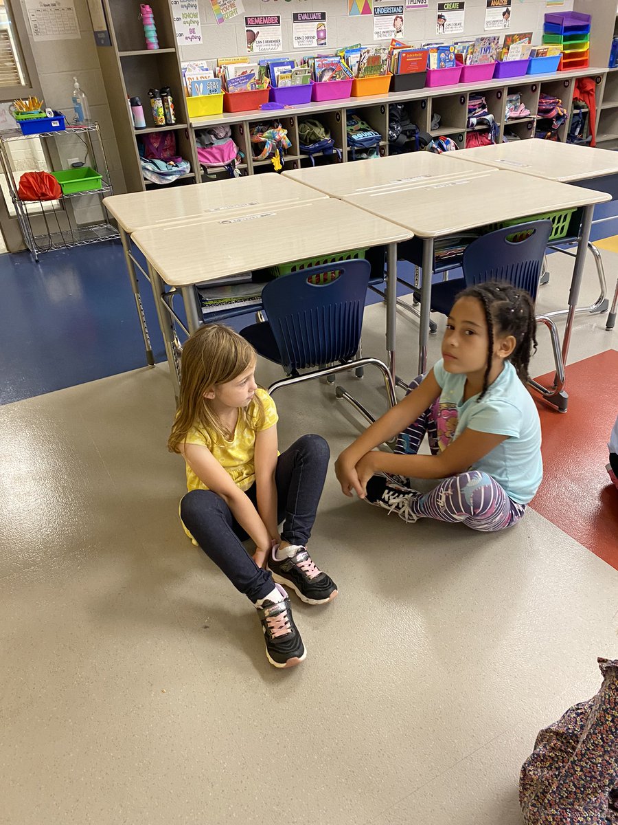 chalkandgrace's tweet photo. This week in #MorningMeeting☀️we’ve been putting #kindness into action. We’ve been learning about friendship and friendships with those who are different from us. We shared with our #SELBuddy🫱🏾🫲🏼 how we will include everyone. #TrueInclusion #WeAreKind #HaskinsCadets🚀 #BGM💫 https://t.co/bOxNh5qdt1