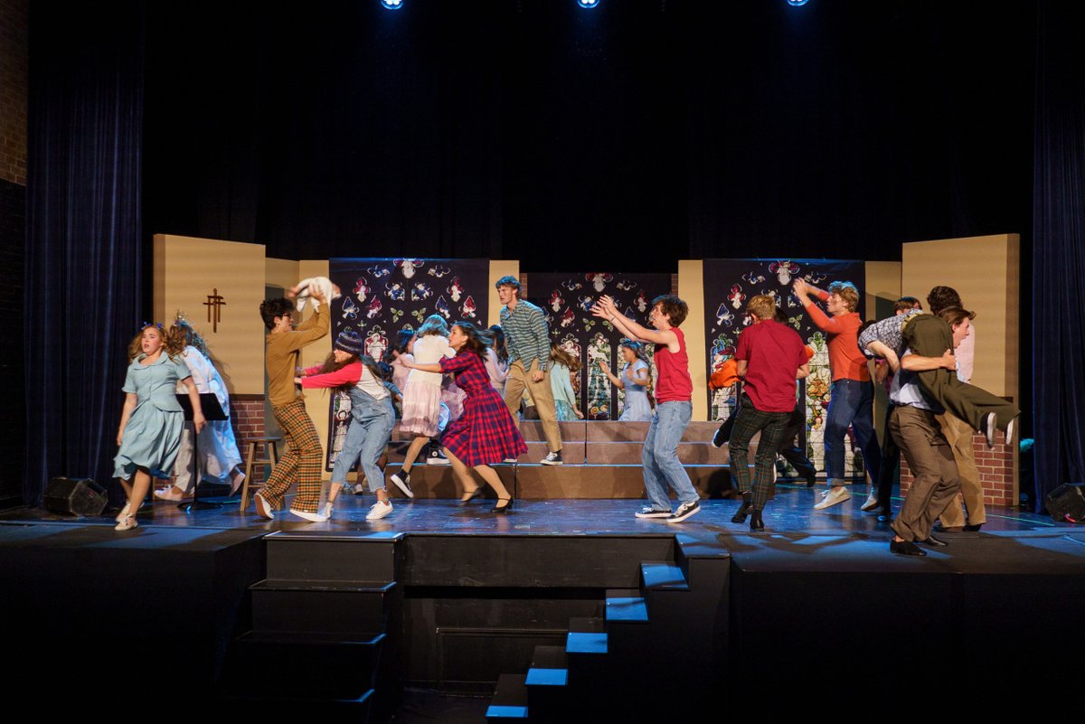 SBS_Houston's tweet photo. Congratulations to the cast and crew of A Christmas Carol and The Best Christmas Pageant Ever on a phenomenal opening night! If you didn't catch tonight's shows, be sure to snag your tickets for tomorrow here: https://t.co/7fVdGHrvWk #SBSmoments #ThinkLiveLead https://t.co/uZAGlpOod4
