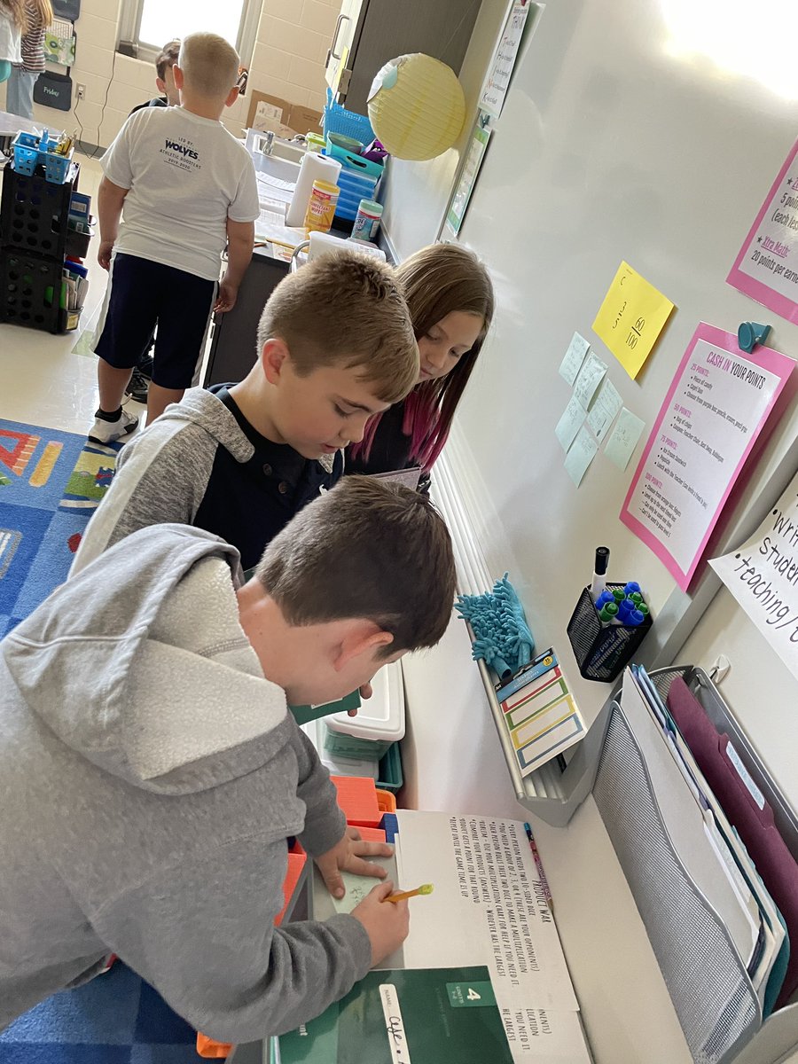 MsTabar_4th's tweet image. This week, 4th grade mathematicians @SummersideElem went on an Equivalent Fraction Gallery Walk! Students explained equivalence, created new fractions, &amp;amp; decided whether two fractions were equal. #WCLearns