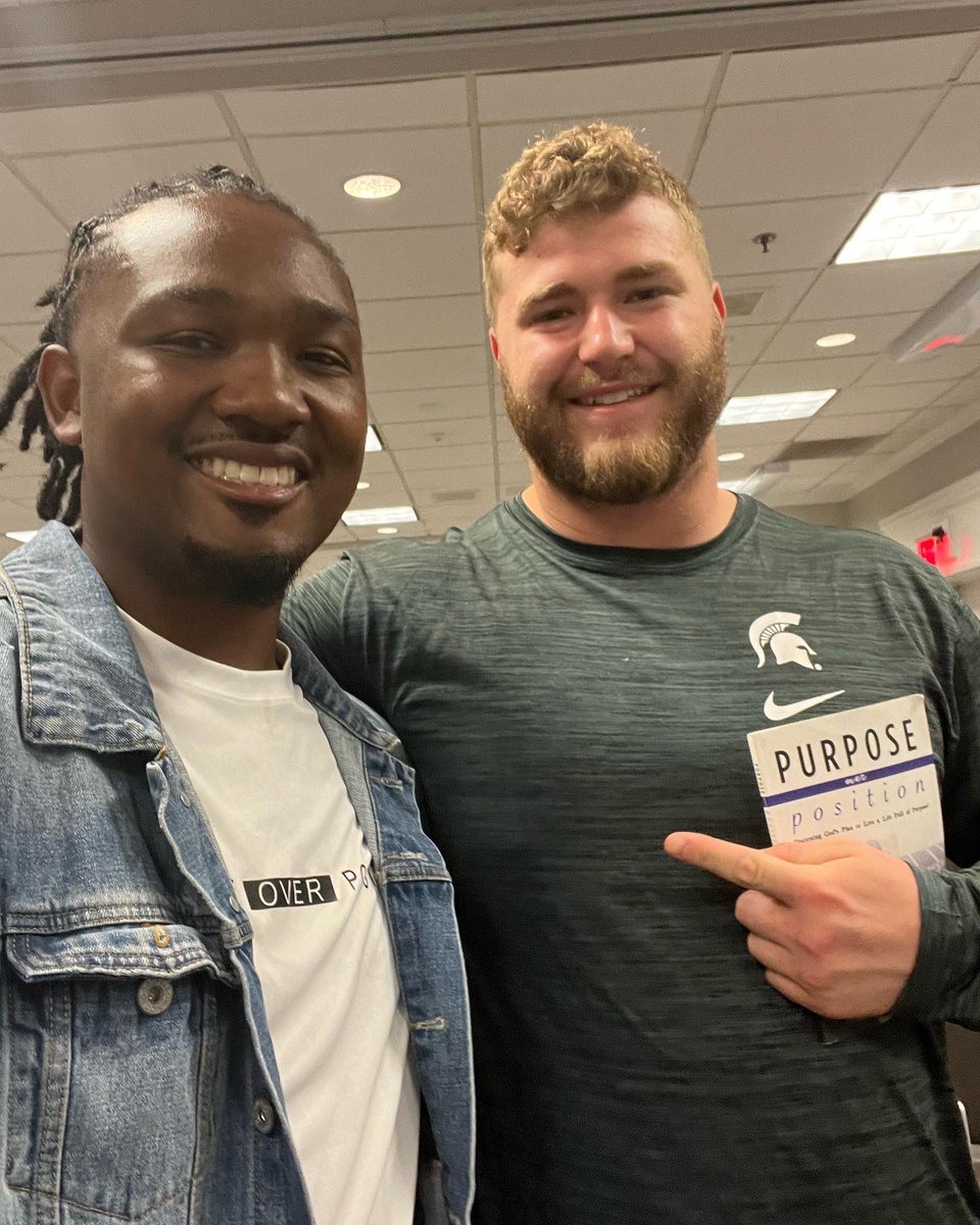 Vad Lee (@_VL2) on Twitter photo 2022-10-01 01:38:40 Tonight was amazing!!!! Got a chance to #SpeakLife to the @MSU_Football team led by Head Coach @Coach_mtucker . @CoachKhalif Thank You so much for having me! Until next time 🫡 #ChopLife #PurposeOverPosition #SpeakLife #FromTheInsideOut #VadTalk Tonight was amazing!!!! Got a chance to #SpeakLife to the @MSU_Football team led by Head Coach @Coach_mtucker . @CoachKhalif Thank You so much for having me! Until next time 🫡 #ChopLife #PurposeOverPosition #SpeakLife #FromTheInsideOut #VadTalk