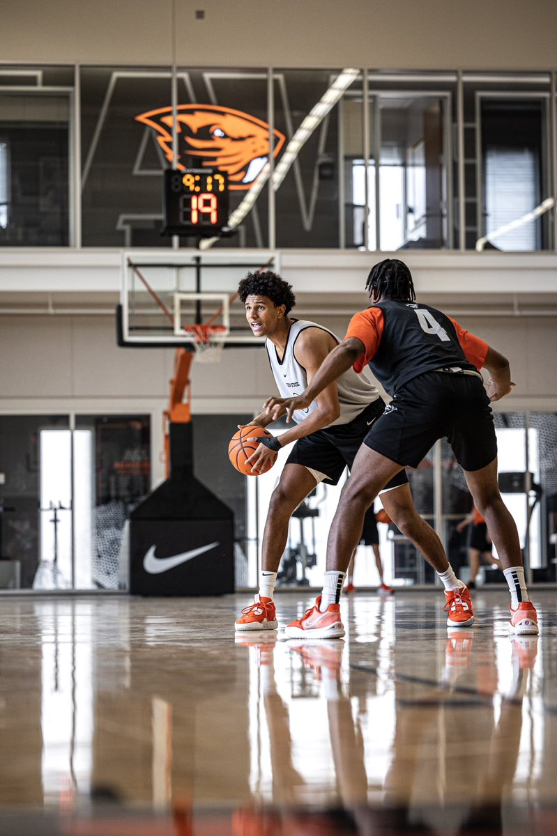 🏀 Friday Flicks

#GoBeavs