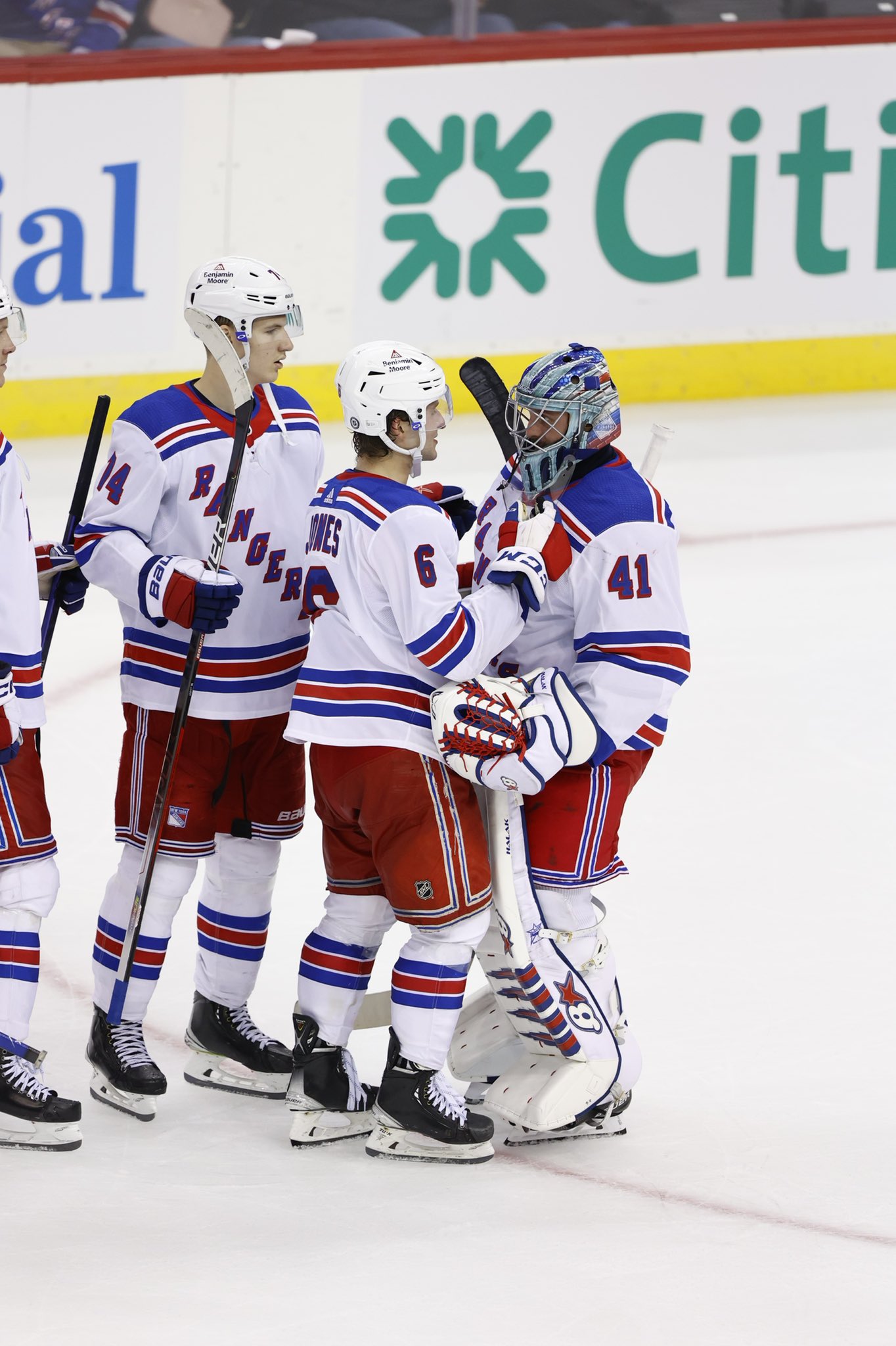 Rangers at Devils / Twitter