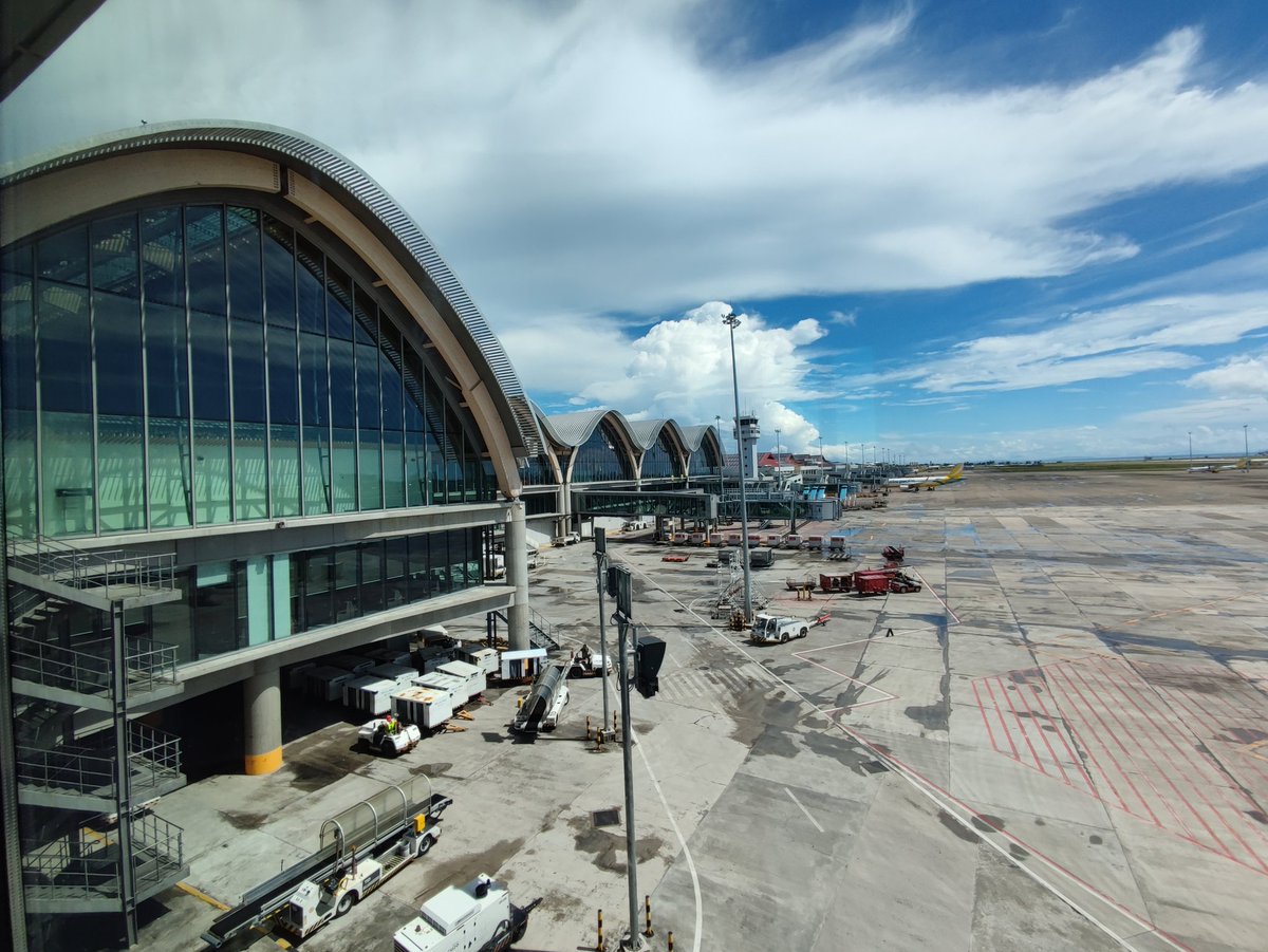 Markuz1986's tweet photo. Off to manila.see you again Cebu soon https://t.co/FKVGw0FpOT