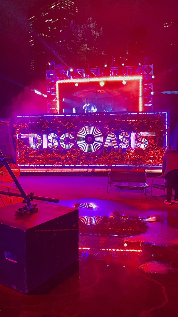 sloannrogers's tweet photo. Celebrating my 50th (2yrs later)… #NYC #DiscOasis https://t.co/89o5fwek44
