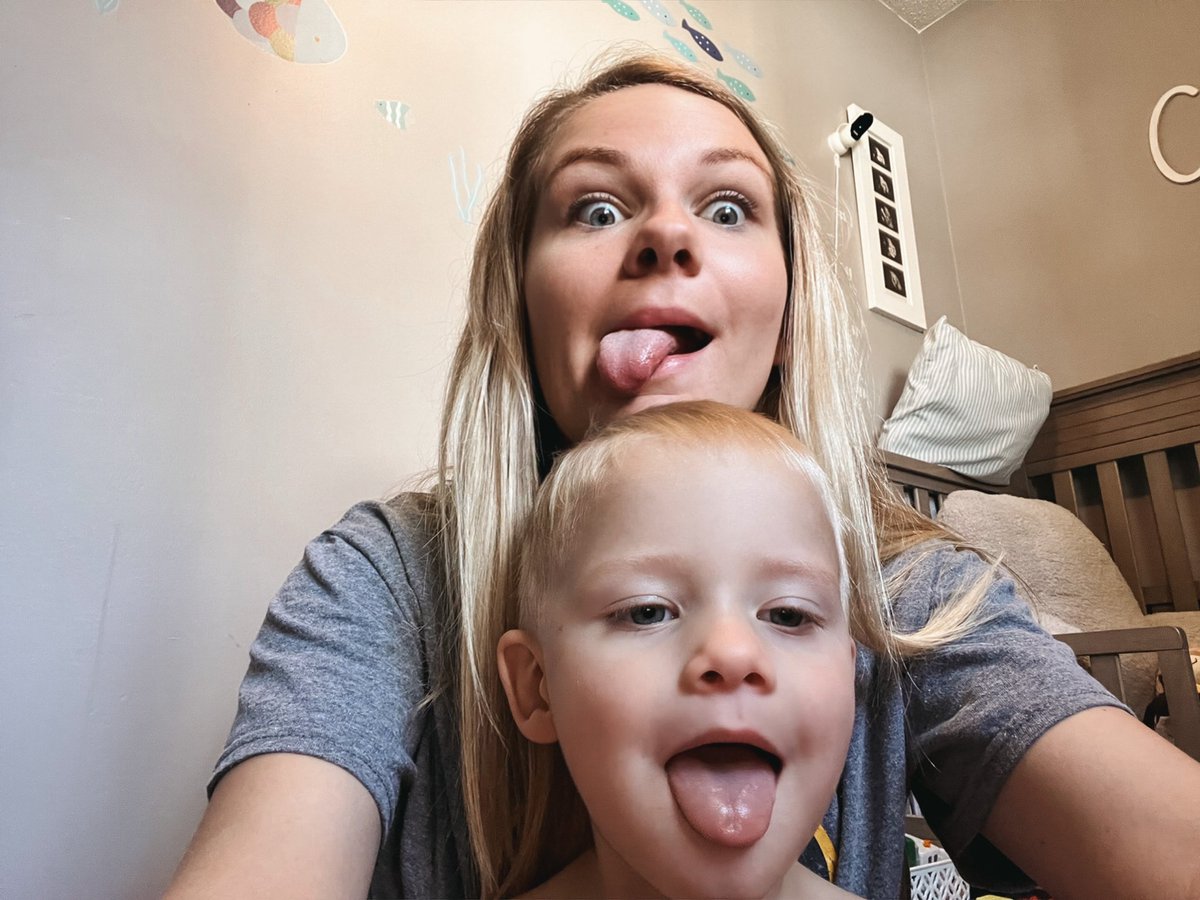 maadelinep's tweet photo. thank God this goofy boy made us a mom + a dad https://t.co/26a62g8DKM
