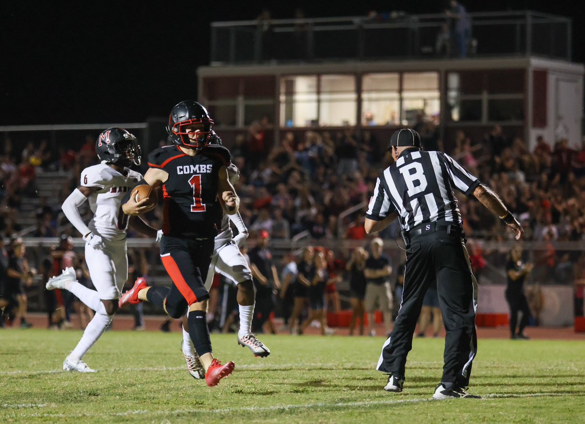 Senior QB Tanner Hale cruises into the end zone. Coyotes up 6-0
<a href="/JOCombsUSD/">J.O. Combs Unified School District</a> <a href="/CombsHighSchool/">Combs High School</a> <a href="/CombsNewsMedia/">Combs News Media</a>