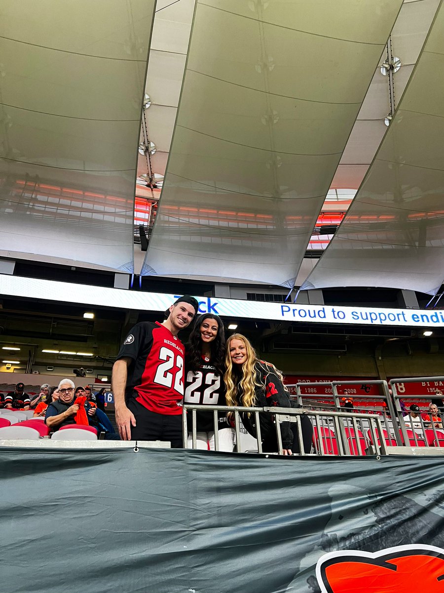 REDBLACKS's tweet photo. #RNation in the 🏠❤️ https://t.co/tDgHoZ9101