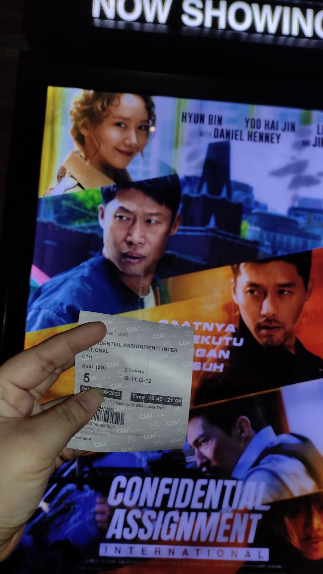 Sisa semalam kita SONE Palembang nonton #ConfindentialAssignment2 buat dukung mba #YOONA 😊