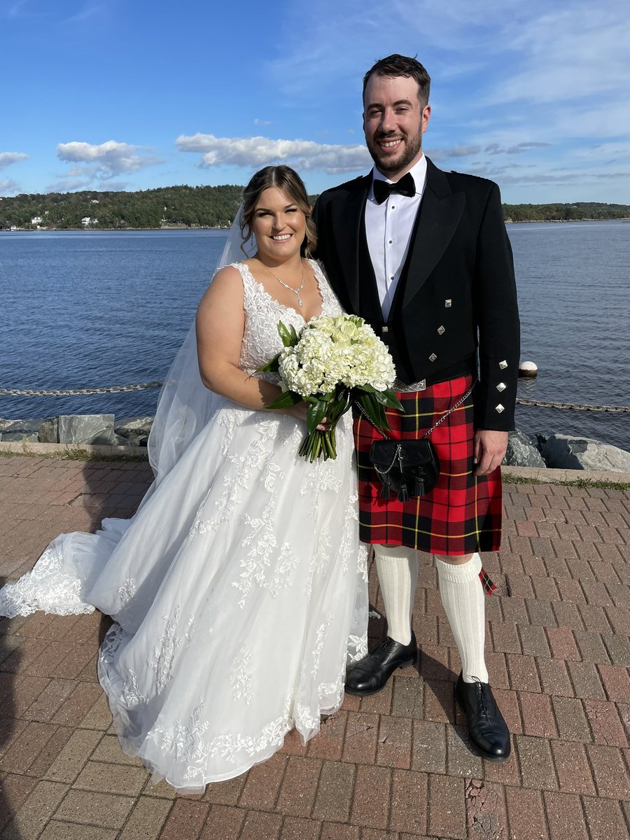 CreelmanVideo's tweet photo. Congrats to Danielle Comeau and Nick Wallace! Proud to be their videographer starting in Dewolf Park and ending at Hatfield Farm. Everyone had a fantastic time on a picture-perfect day. Have a great life together Mr. and Mrs. Wallace! #Halifaxwedding #creelmanvideoproductions https://t.co/i86xXJvc2J
