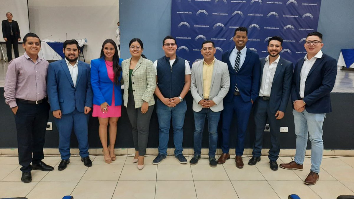 Movimiento Universitario tweet media