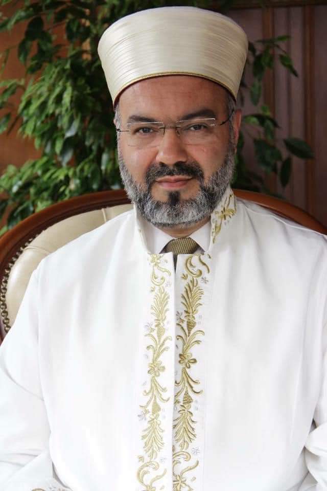 İlahiyat Fakültesi öğretim üyemiz Prof. Dr. Mehmet Emin Ay, Diyanet İşleri Başkanlığımız tarafından her hafta Cuma Namazı ile Cuma günü İkindi-Akşam-Yatsı kıldırmak üzere Ayasofya-i Kebir Camii’nde görevlendirildi. Hocamızı tebrik ediyor, kolaylıklar diliyoruz.