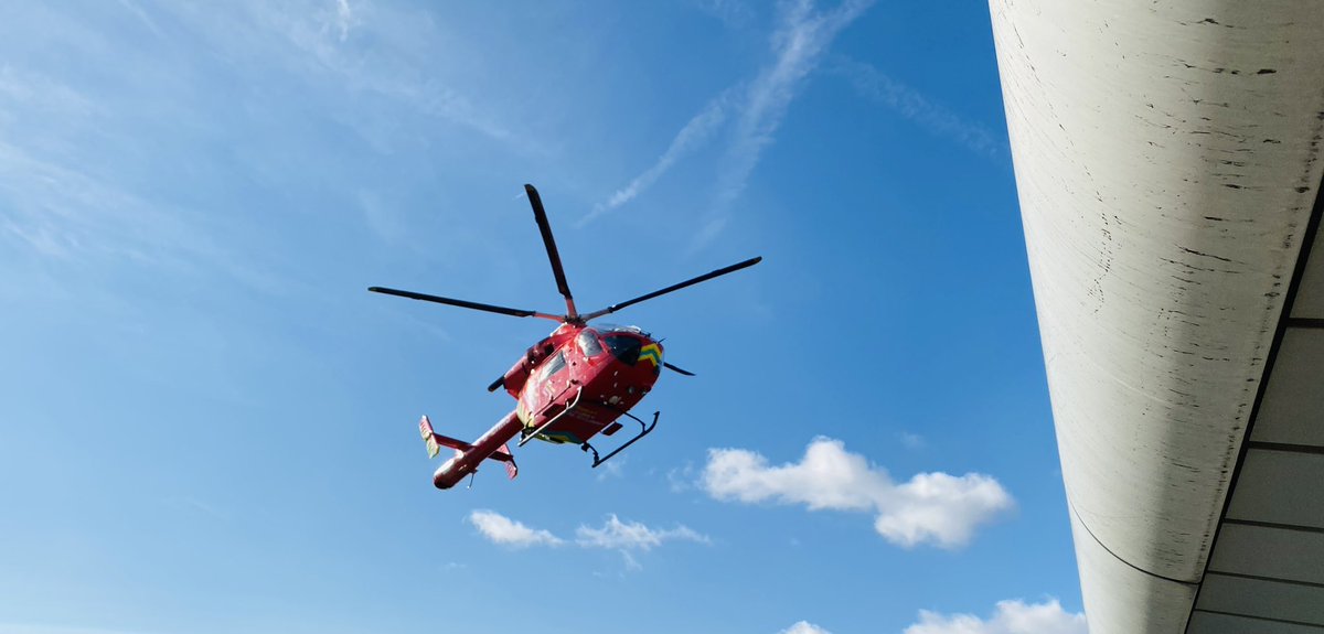 Exciting opportunity - come and join team <a href="/LDNairamb/">London's Air Ambulance Charity</a> 
HEMS physician posts now open! 
A fascinating part of prehospital care - hyper acute trauma. 

bartshealth.nhs.uk/jobs/#!/job/v4…

Work with <a href="/Ldn_Ambulance/">London Ambulance Service</a> <a href="/EmCareandTrauma/">RLH EC&T Division</a> <a href="/SMHMajorTrauma/">SMH Major Trauma</a> <a href="/StGeorgesMTC/">St George's Major Trauma Centre</a>  and more 👍🏻