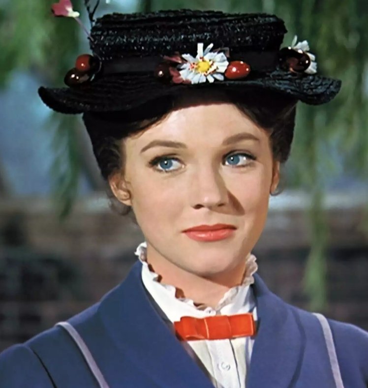 ArenaStudioUK's tweet photo. 1935 Julie Andrews, British actress and singer (Mary Poppins; The Sound Of Music), born in Walton-on-Thames, Surrey
https://t.co/CvCvbp8LSs
#ArenaRecordingStudio #recordingstudio #guitarlessons #singinglessons #musicproducer #crewe #Cheshire #JulieAndrews #marypoppins https://t.co/haSfWxy5vU