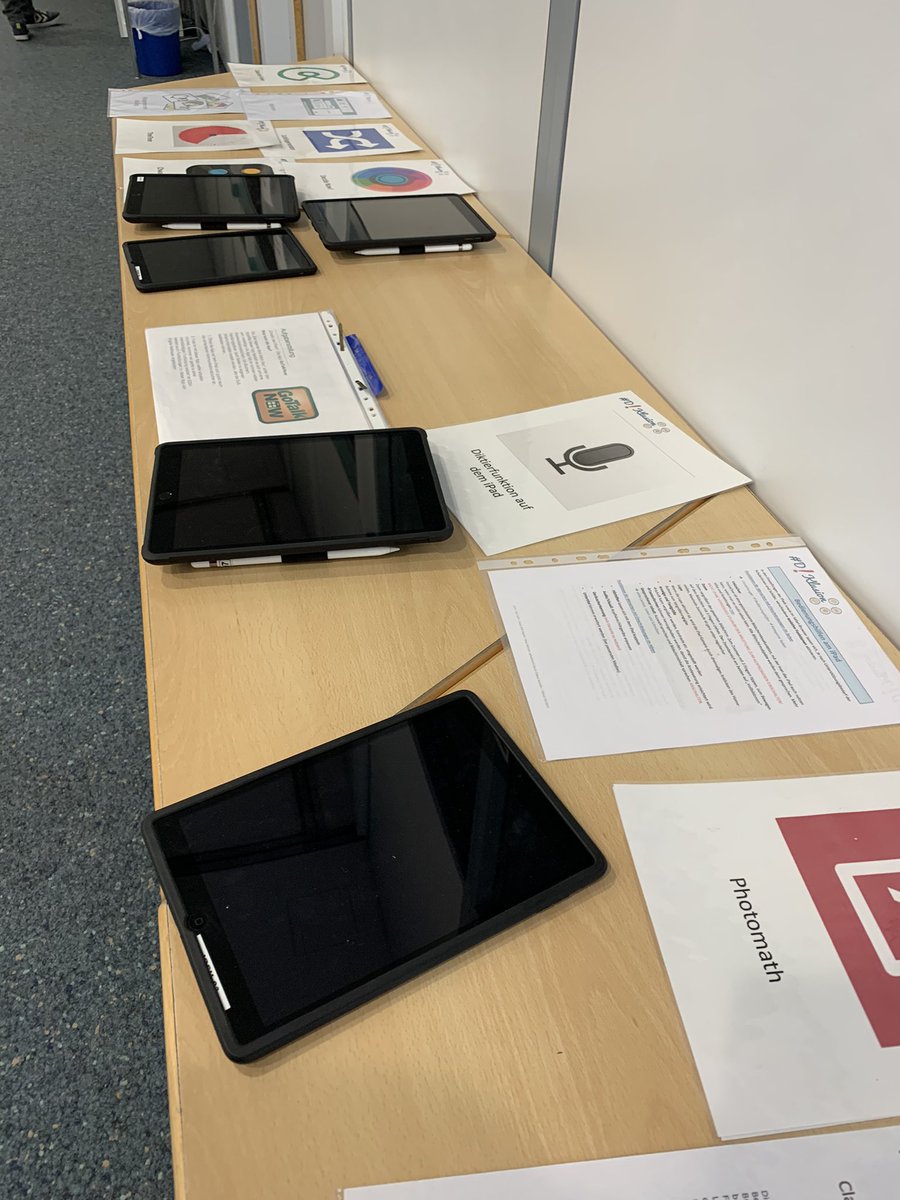 tintenkrieg's tweet photo. #diklucamp22 
Ganz viele Möglichkeiten für  #digitaleslernen 
Man kann alles direkt ausprobieren. 
#diklusion #digitalinklusiv #aktionmensch https://t.co/1yiEGkV2lo