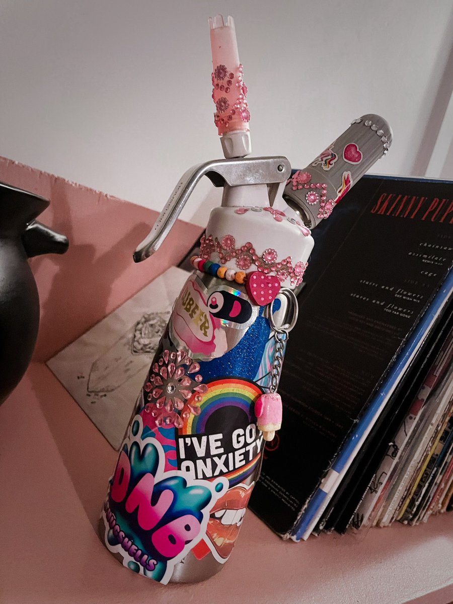 mishathebrat's tweet photo. Isn’t she pretty 😍 Retired till next season 🍭 #hardindapaint #happybirthday #wook #wooklife https://t.co/CU0KTPAbCL