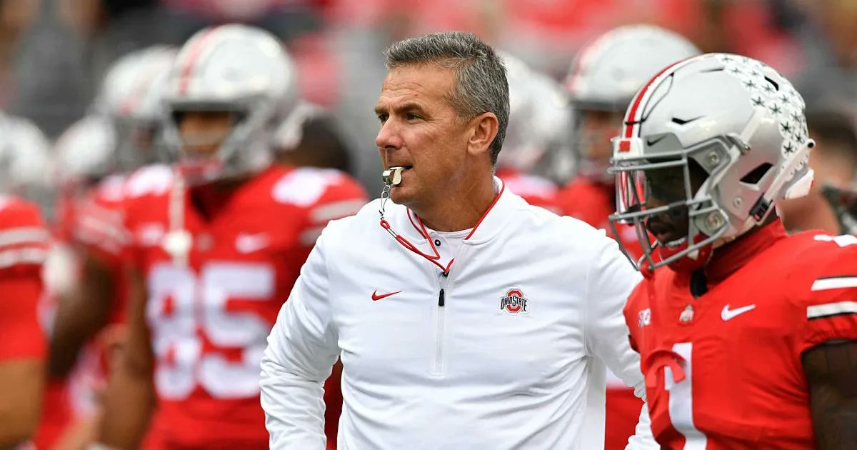 AdvFootball's tweet photo. “When you have a room full of competitors, it's easy to coach.

A competitor you prepare; a non-competitor you have to motivate.”

- Urban Meyer https://t.co/nWiC3YxASu