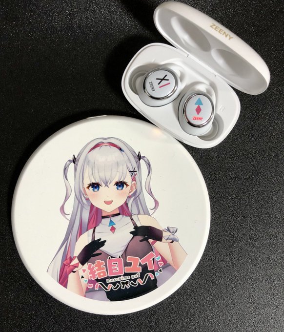 届いてた結目さんのイヤホン開封しました!思ってたより音質が良いのとマーク部分をタッチしたら結目さんボイスのあとにiTunesの曲が流れてびっくりした 